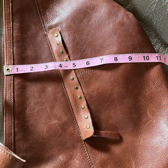 Ashwood Leather Slouchy Bag with Adjustable Strap - Picture 9 of 14